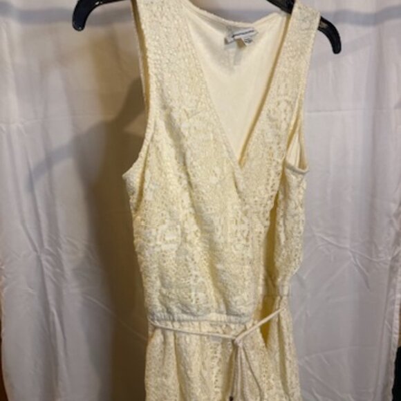 American Eagle Cream Lace Romper – Sleeveless V-Neck, Crochet Overlay, Size M - Picture 1 of 4